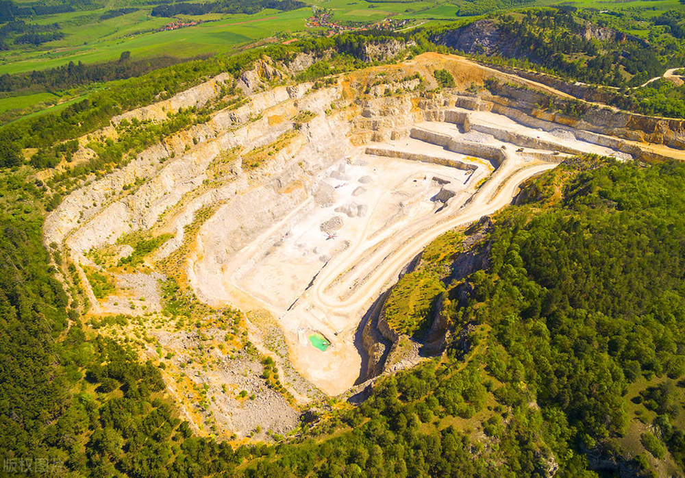 礦區(qū)土壤污染治理修復(fù)