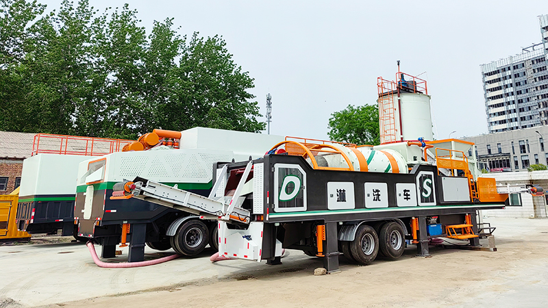 國內(nèi)首臺(tái)套移動(dòng)式土壤淋洗修復(fù)裝備.jpg 國內(nèi)首臺(tái)套移動(dòng)式土壤淋洗修復(fù)裝備